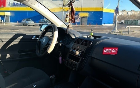 Volkswagen Polo IV рестайлинг, 2007 год, 450 000 рублей, 9 фотография