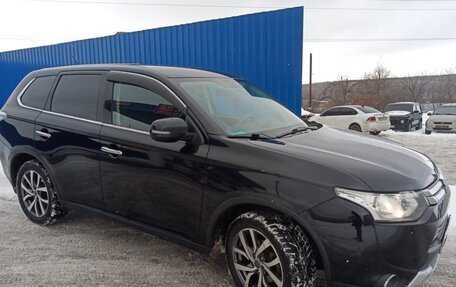 Mitsubishi Outlander III рестайлинг 3, 2014 год, 1 550 000 рублей, 5 фотография