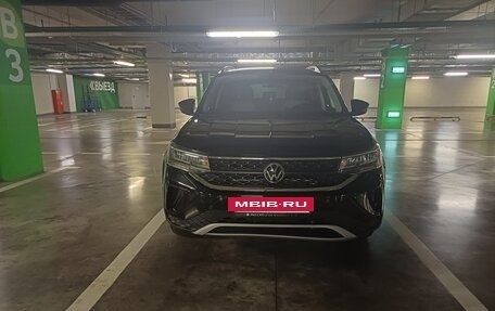 Volkswagen Taos, 2021 год, 2 250 000 рублей, 28 фотография