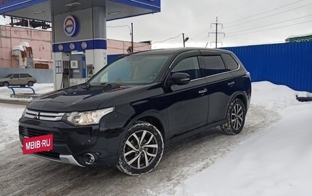 Mitsubishi Outlander III рестайлинг 3, 2014 год, 1 550 000 рублей, 2 фотография
