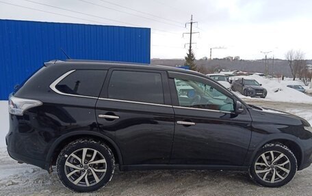 Mitsubishi Outlander III рестайлинг 3, 2014 год, 1 550 000 рублей, 7 фотография