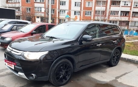 Mitsubishi Outlander III рестайлинг 3, 2014 год, 1 550 000 рублей, 25 фотография