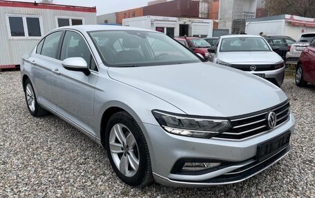 Volkswagen Passat B8 рестайлинг, 2021 год, 2 595 000 рублей, 2 фотография