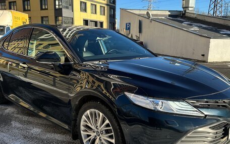 Toyota Camry, 2019 год, 2 850 000 рублей, 1 фотография