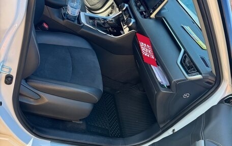 Toyota RAV4, 2021 год, 3 200 000 рублей, 13 фотография