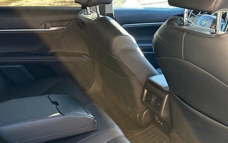 Toyota Camry, 2019 год, 2 850 000 рублей, 10 фотография