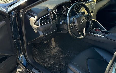 Toyota Camry, 2019 год, 2 850 000 рублей, 8 фотография