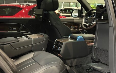 Land Rover Range Rover IV рестайлинг, 2025 год, 30 300 000 рублей, 18 фотография