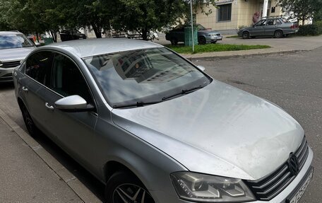 Volkswagen Passat B7, 2011 год, 700 000 рублей, 3 фотография