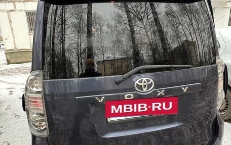 Toyota Voxy II, 2008 год, 1 400 000 рублей, 4 фотография