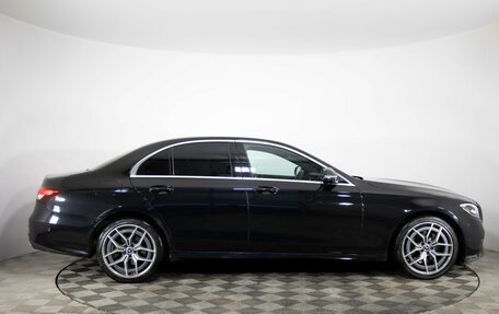 Mercedes-Benz E-Класс, 2020 год, 3 999 000 рублей, 4 фотография