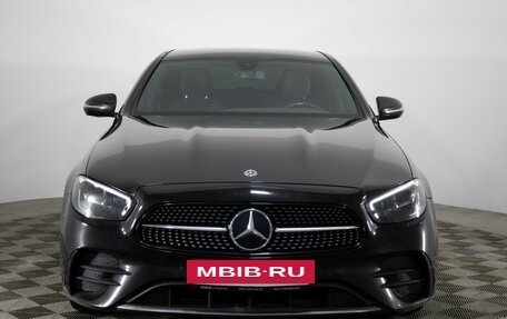 Mercedes-Benz E-Класс, 2020 год, 3 999 000 рублей, 2 фотография