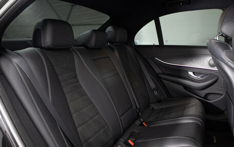 Mercedes-Benz E-Класс, 2020 год, 3 999 000 рублей, 21 фотография