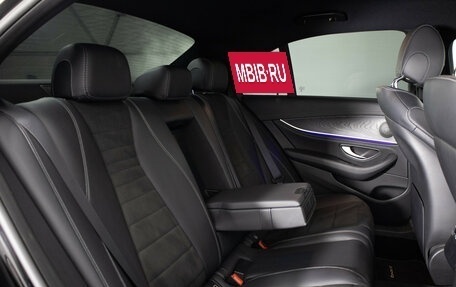 Mercedes-Benz E-Класс, 2020 год, 3 999 000 рублей, 22 фотография