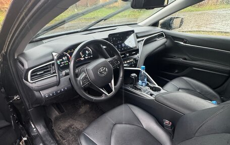 Toyota Camry, 2022 год, 3 100 000 рублей, 4 фотография