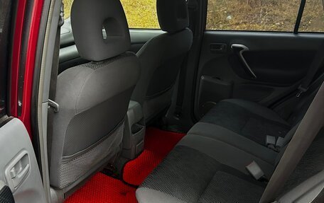 Toyota RAV4, 2002 год, 650 000 рублей, 14 фотография