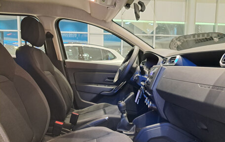 Renault Duster, 2022 год, 2 185 000 рублей, 13 фотография