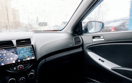 Hyundai Solaris II рестайлинг, 2014 год, 940 000 рублей, 9 фотография