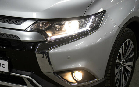 Mitsubishi Outlander III рестайлинг 3, 2021 год, 2 349 000 рублей, 25 фотография