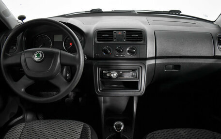 Skoda Fabia II, 2011 год, 420 000 рублей, 12 фотография