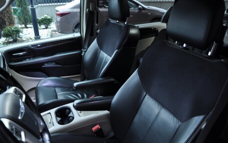 Chrysler Voyager IV, 2014 год, 2 350 000 рублей, 10 фотография