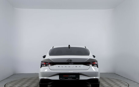 Hyundai Elantra, 2023 год, 2 200 000 рублей, 6 фотография