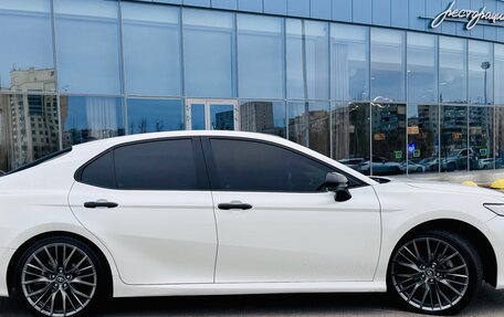 Toyota Camry, 2018 год, 2 600 000 рублей, 1 фотография