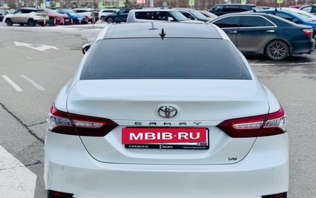 Toyota Camry, 2018 год, 2 600 000 рублей, 3 фотография