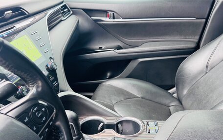 Toyota Camry, 2018 год, 2 600 000 рублей, 17 фотография