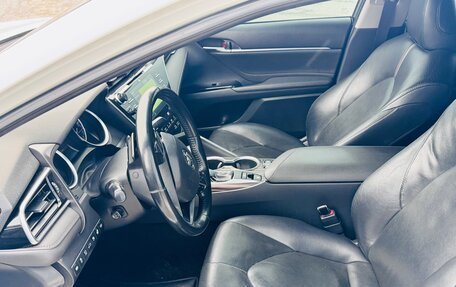 Toyota Camry, 2018 год, 2 600 000 рублей, 15 фотография