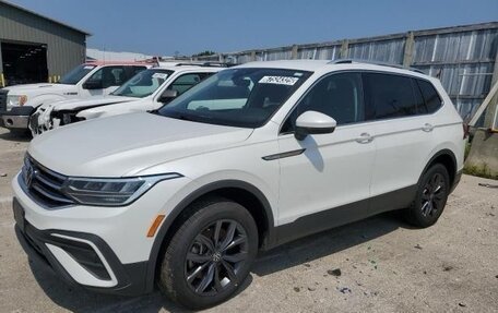 Volkswagen Tiguan II, 2022 год, 2 600 000 рублей, 1 фотография