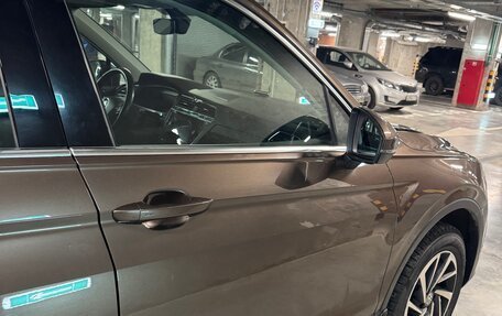 Volkswagen Tiguan II, 2018 год, 2 400 000 рублей, 5 фотография