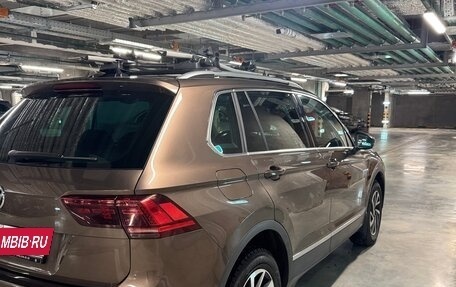 Volkswagen Tiguan II, 2018 год, 2 400 000 рублей, 6 фотография