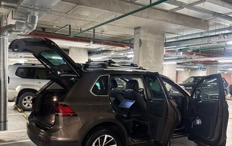 Volkswagen Tiguan II, 2018 год, 2 400 000 рублей, 18 фотография