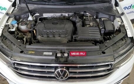Volkswagen Tiguan II, 2022 год, 2 600 000 рублей, 11 фотография