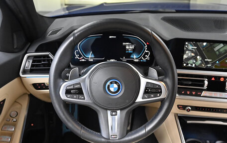 BMW 3 серия, 2022 год, 2 950 000 рублей, 13 фотография