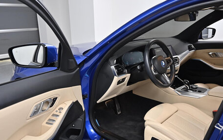 BMW 3 серия, 2022 год, 2 950 000 рублей, 12 фотография