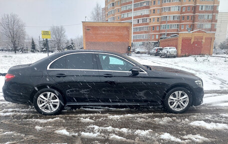 Mercedes-Benz E-Класс, 2021 год, 3 250 000 рублей, 3 фотография