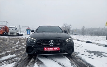 Mercedes-Benz E-Класс, 2021 год, 3 250 000 рублей, 1 фотография