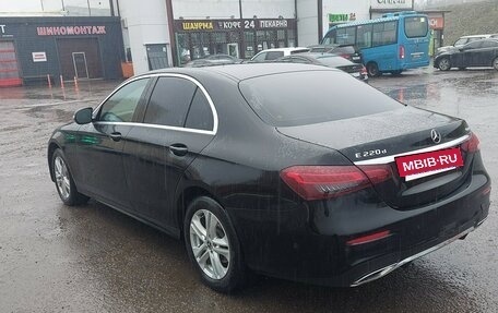 Mercedes-Benz E-Класс, 2021 год, 3 250 000 рублей, 12 фотография