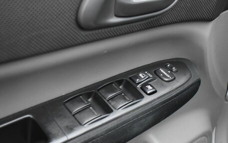 Subaru Forester, 2005 год, 699 999 рублей, 16 фотография