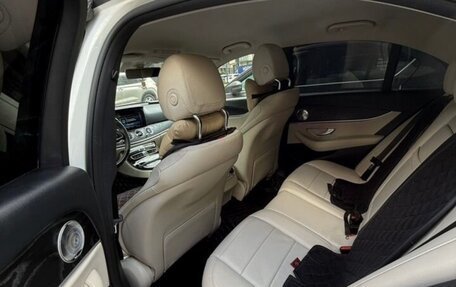 Mercedes-Benz E-Класс, 2017 год, 3 750 000 рублей, 8 фотография