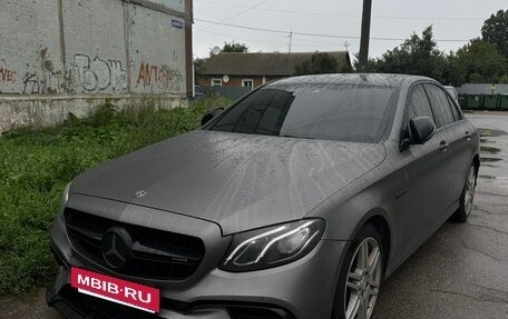 Mercedes-Benz E-Класс, 2017 год, 3 750 000 рублей, 3 фотография