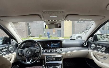 Mercedes-Benz E-Класс, 2017 год, 3 750 000 рублей, 9 фотография