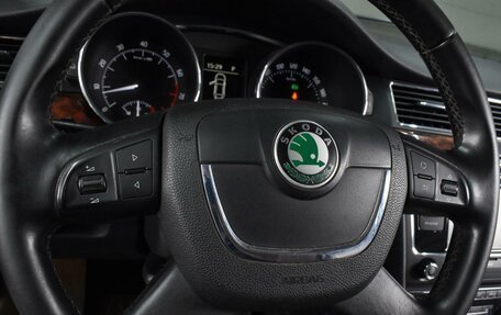 Skoda Superb III рестайлинг, 2010 год, 999 000 рублей, 15 фотография