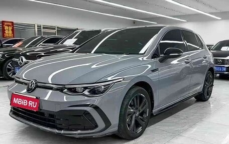 Volkswagen Golf VIII, 2022 год, 1 630 000 рублей, 2 фотография
