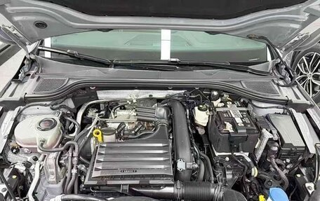 Volkswagen Golf VIII, 2022 год, 1 630 000 рублей, 18 фотография