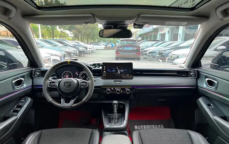 Honda Vezel, 2024 год, 1 690 099 рублей, 8 фотография