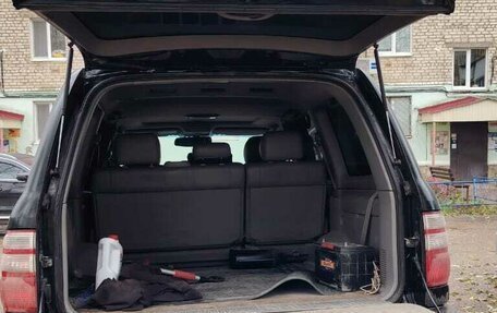 Toyota Land Cruiser 100 рестайлинг 2, 2004 год, 2 000 000 рублей, 3 фотография