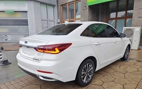 Ford Escort, 2021 год, 1 270 010 рублей, 2 фотография